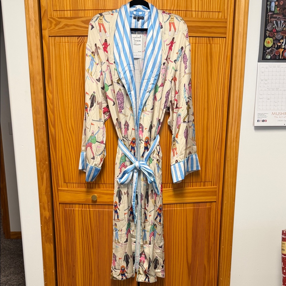 Karen Mabon Robe L/XL